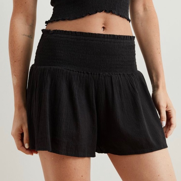 American eagle smocked black flowy shorts(aerie) - Picture 1 of 5